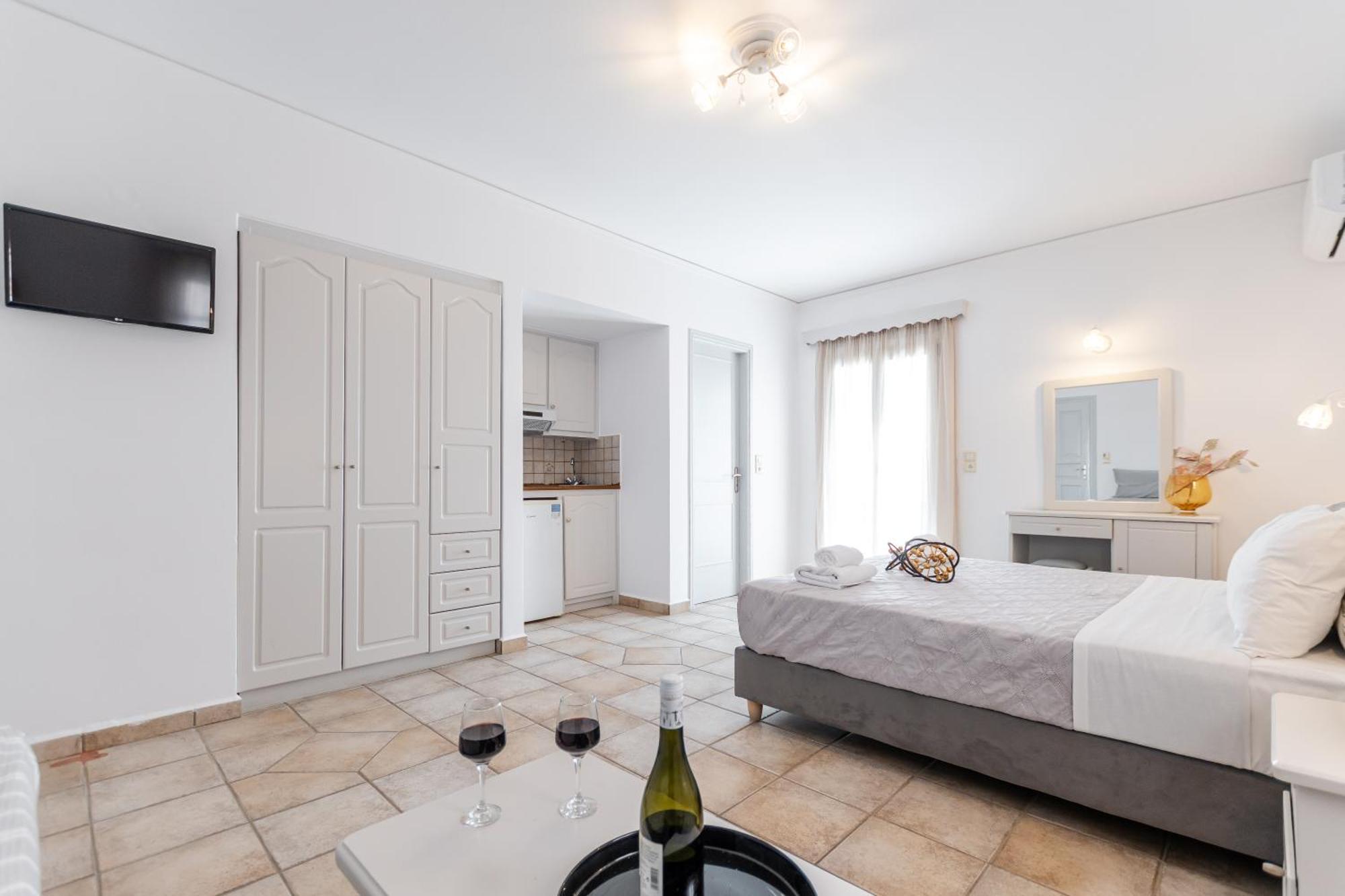 Golden Bay Aparthotel Ájosz Prokópiosz Kültér fotó